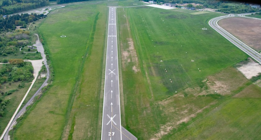 Zdjęcie istniejącego pasa startowego na Krywlanach/ bialystok.pl