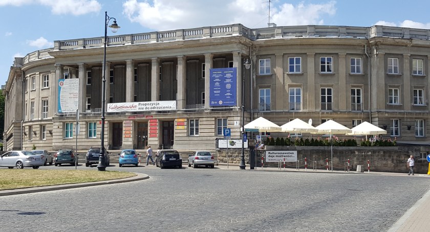 Zdjęcie budynku Uniwersytetu w Białymstoku/ DDB