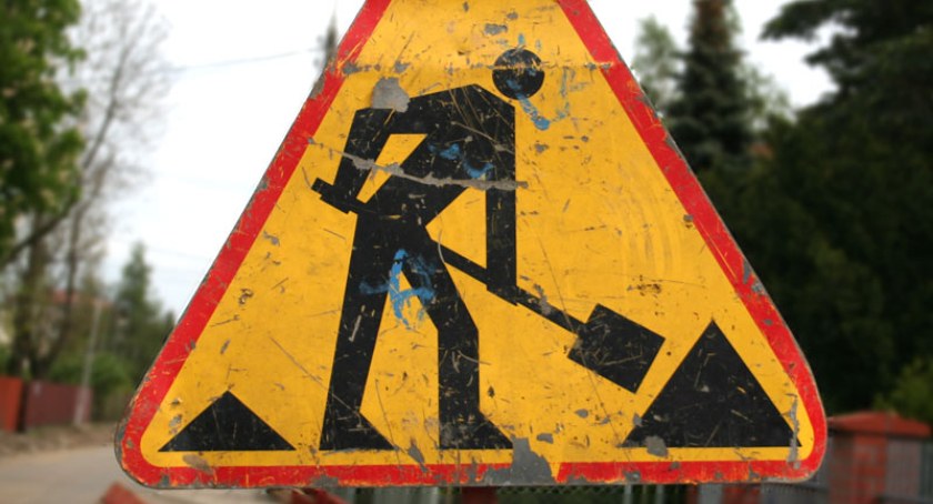 Zdjęcie znaku: roboty drogowe/ sxc.hu