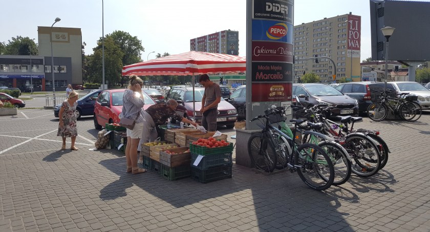 Zdjęcie lokalnego ryneczku warzywnego w Białymstoku/ DDB