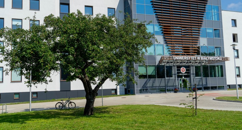 Zdjęcie budynku Uniwersytetu w Białymstoku/ UwB