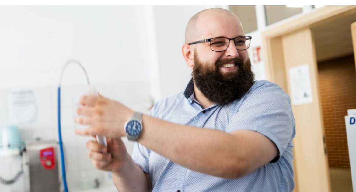 Na zdjęciu dr inż. Piotr Ofman z Katedry Technologii w Inżynierii Środowiska, współtwórca wynalazku / Foto: Paweł Jankowski - Politechnika Białostocka