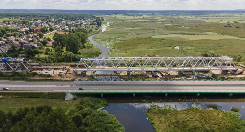 Zdjęcie mostu kolejowego na Narwi w Uhowie/ PKP PLK