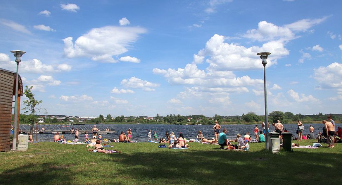 Zdjęcie plażowiczów na Plaży Dojlidy/ bialystok.pl