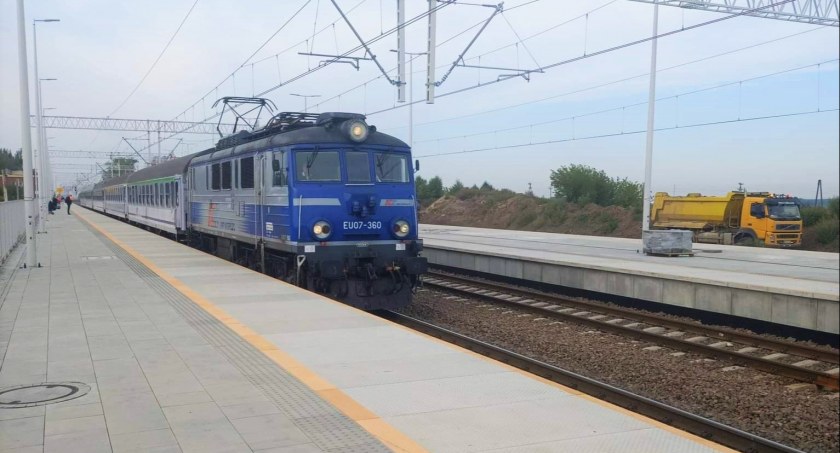 Zdjęcie pociągu pasażerskiego w Czyżewie/ PKP PLK
