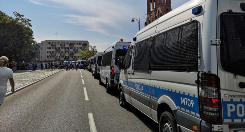 Zdjęcie z pierwszego marszu równości w Białymstoku/ podlaska.policja.gov.pl