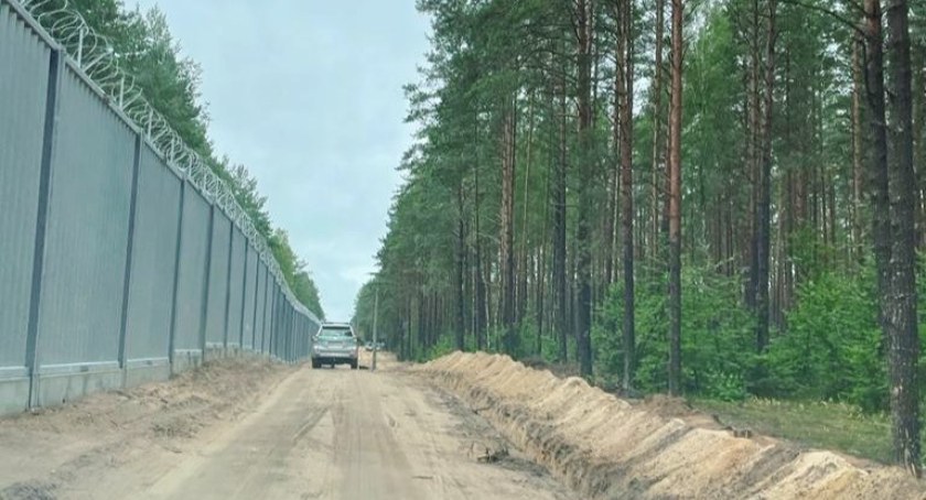Zdjęcie zapory na granicy polsko - białoruskiej/ Twitter.com Straż Graniczna