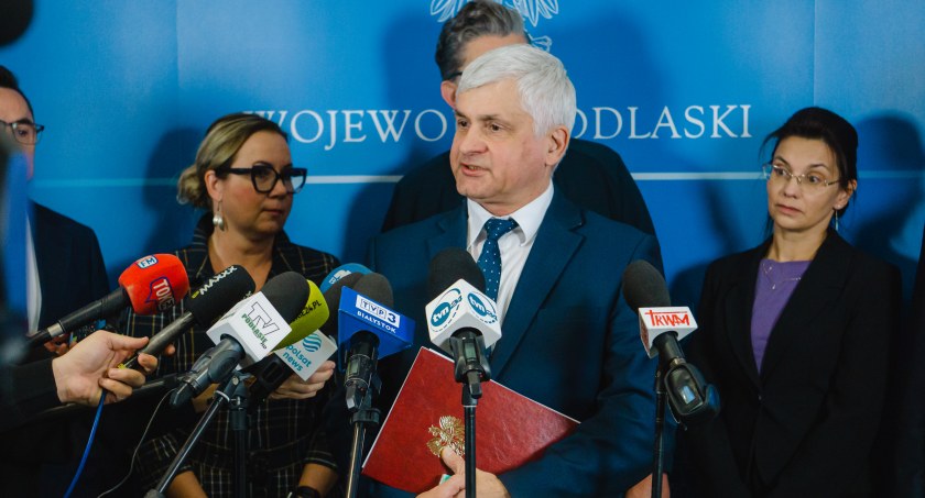 Zdjęcie z konferencji wojewody podlaskiego na temat dystrybucji jodku potasu/ PUW