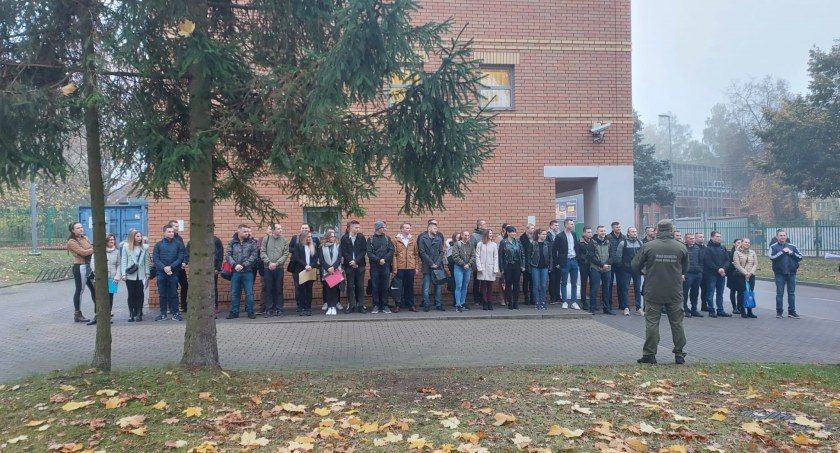Zdjęcie nowych funkcjonariuszy Podlaskiej Straży Granicznej/ SG