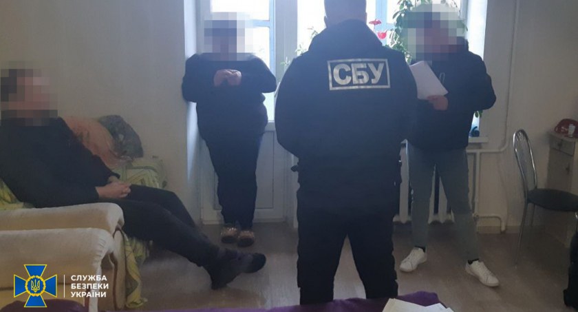 Zdjęcie z zatrzymania przez ukraińską SBU prorosyjskiego blogera/ SSU