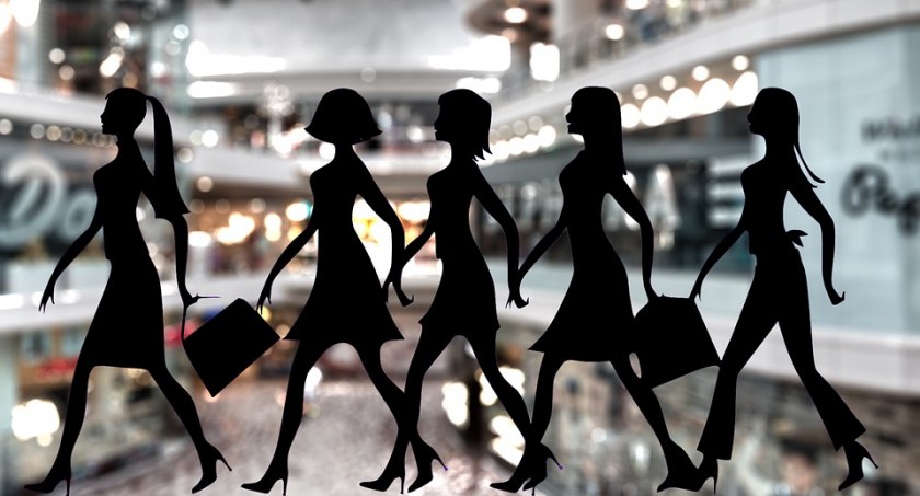 Zdjęcie centrum handlowego z wystawą/ Pixabay.com