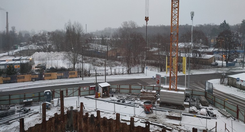 Zdjęcie z budowy nowego budynku starostwa powiatowego w Białymstoku/ powiat.bialostocki.pl