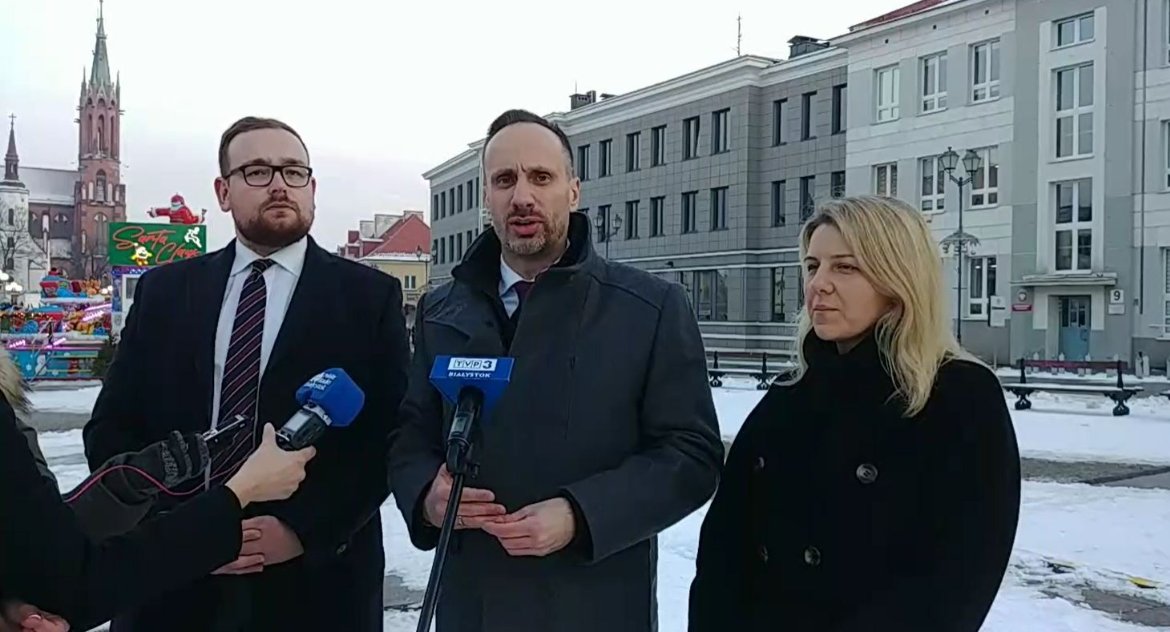 Zdjęcie polityków Solidarnej Polski. Od lewej: Sebastian Łukaszewicz, Janusz Kowalski, Aleksandra Łapiak/ DDB