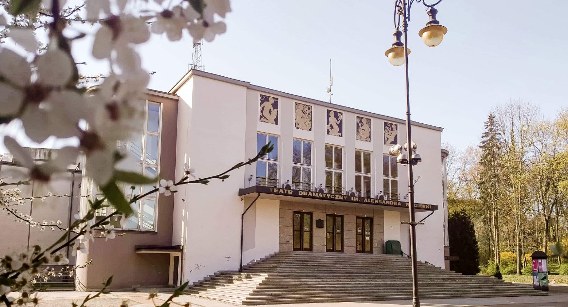 Zdjęcie budynku Teatru Dramatycznego/ TD Urszula Bondaruk