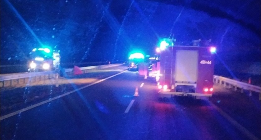 Zdjęcie z miejsca śmiertelnego wypadku pod miejscowością Sikory Pawłowięta/ Facebook/ Kolizyjne Podlasie Bartek Ell