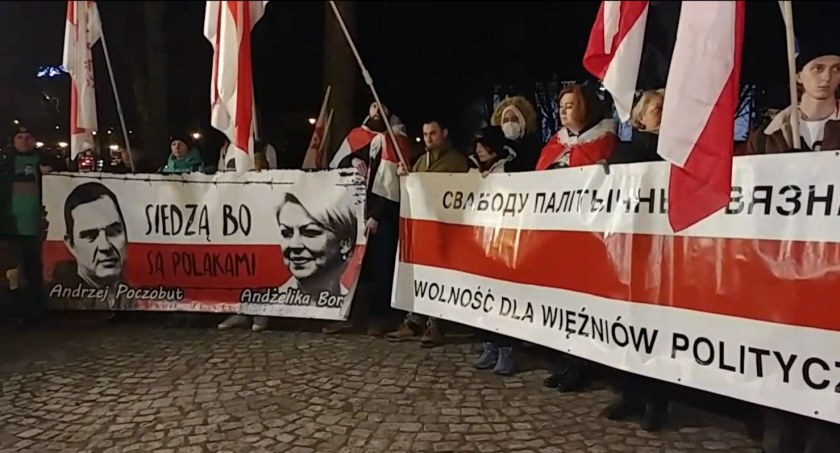 Zdjęcie z manifestacji w obronie Andrzeja Poczobuta w Białymstoku/ DDB
