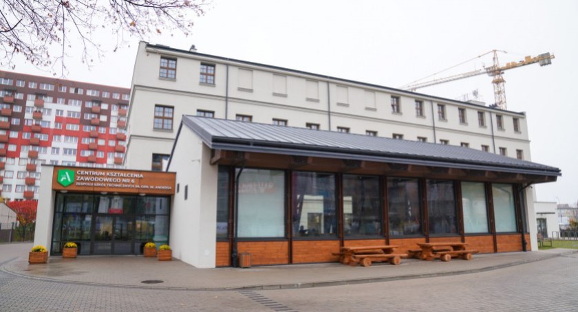 Zabytkowy budynek warsztatów Zespołu Szkół Technicznych / Foto: UM Białystok