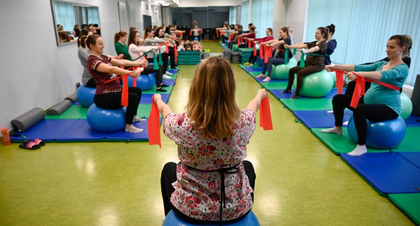 Zdjęcie kobiet w ciąży na zajęciach w szkole rodzenia w Białymstoku/ bialystok.pl