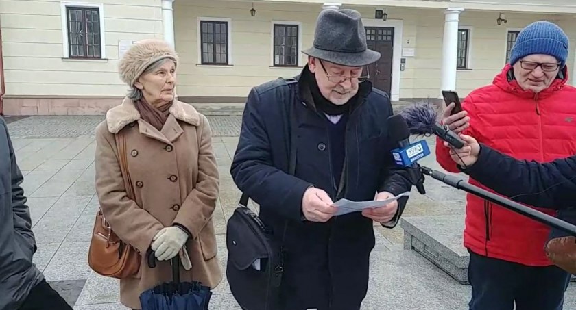 Zdjęcie z konferencji prasowej działaczy podziemia antykomunistycznego w Białymstoku/ DDB