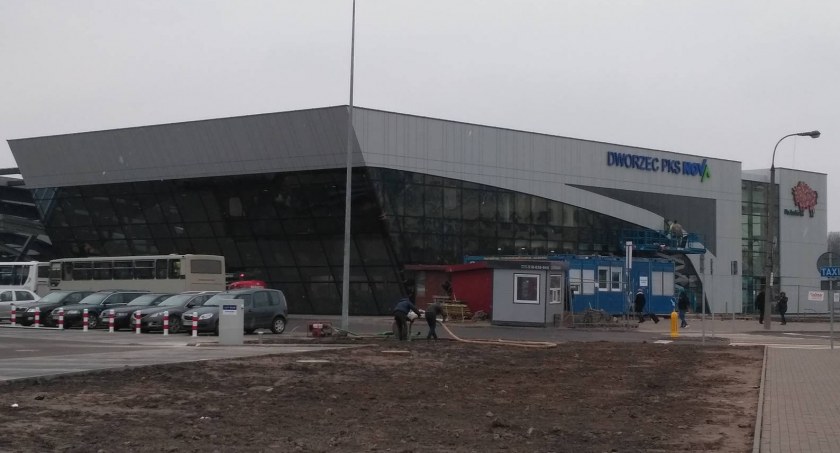 Zdjęcie budynku dworca PKS Nova/ DDB