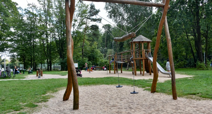 Zdjęcie placu zabaw w Parku Planty w Białymstoku/ bialystok.pl