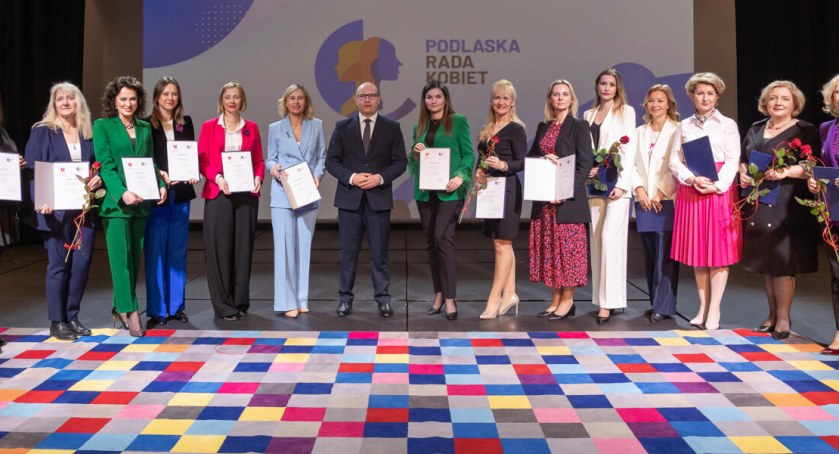 Zdjęcie ze spotkania, na którym powołana została Rada Kobiet/ podlaskie.eu