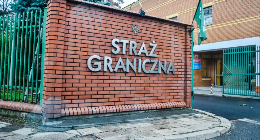 Zdjęcie wjazdu do siedziby Podlaskiego Oddziału Straży Granicznej/ K.