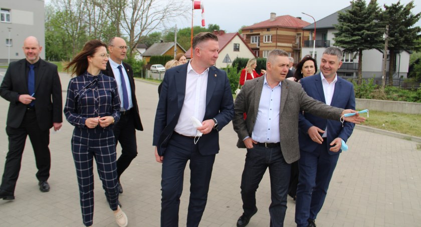 Zdjęcie przedstawicieli władz powiatu białostockiego i miasta Użhorod/ powiatbialostocki.pl