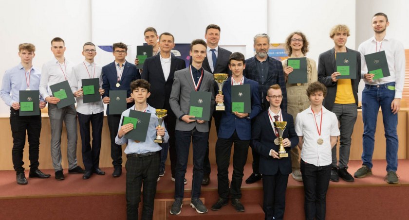 Zdjęcie laureatów konkursu 