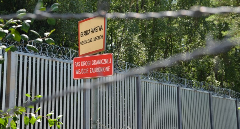 Zdjęcie zapory na granicy polsko - białoruskiej/ Twitter.com Straż Graniczna