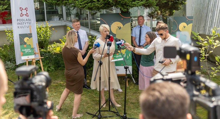 Zdjęcie konferencji prasowej poświęconej akcji Podlaskie nie pali/ podlaskie.eu