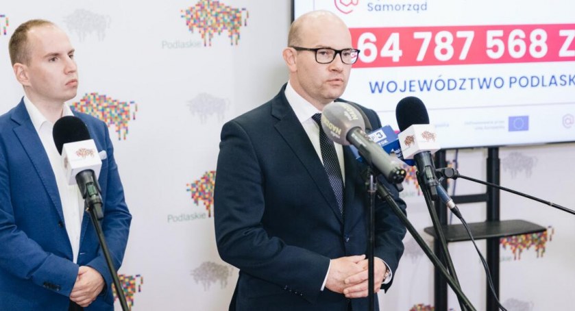 Zdjęcie wiceministra Adama Andruszkiewicza i marszałka województwa Artura Kosickiego/ podlaskie.eu