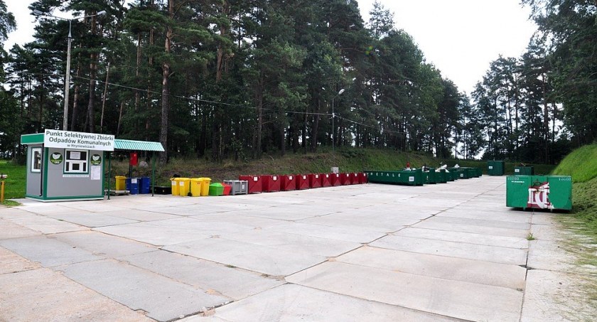 Zdjęcie wejścia do sortowni śmieci w Hryniewiczach/ bialystok.pl