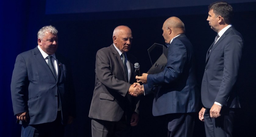 Zdjęcie laureatów Izby Przemysłowo-Handlowej/ podlaskie.eu