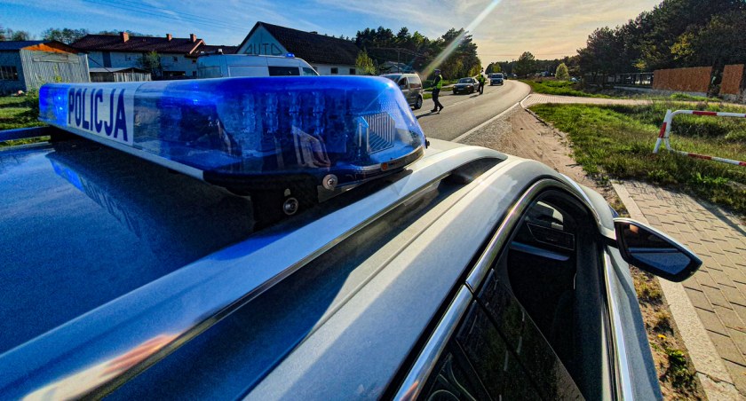 Zdjęcie policyjnego radiowozu/ podlaska.policja.gov.pl