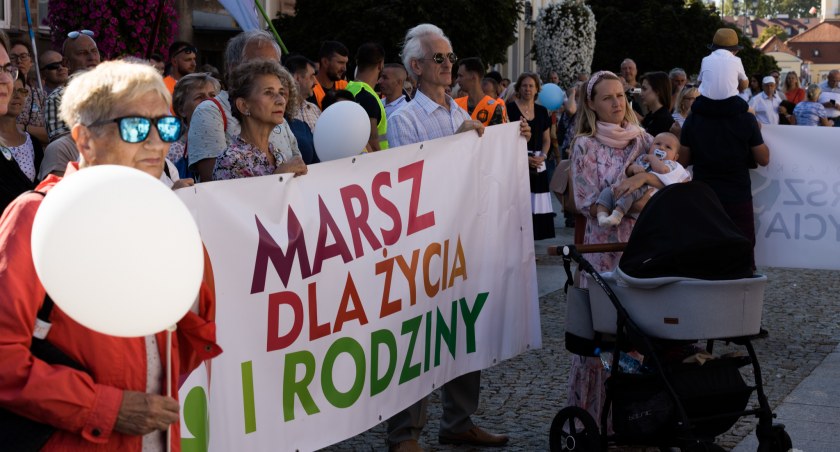 Zdjęcie uczestników Podlaskiego Marszu dla Życia i Rodziny/podlaskie.eu
