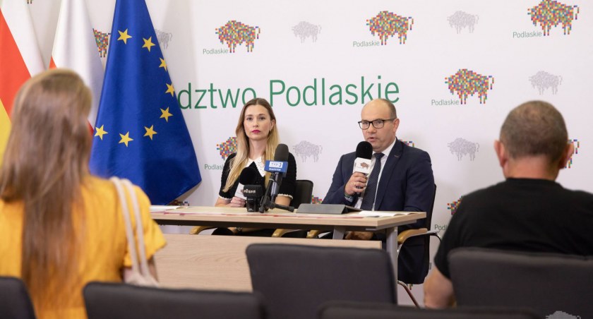 Zdjęcie marszałka województwa podlaskiego Artura Kosickiego podlaskie.eu