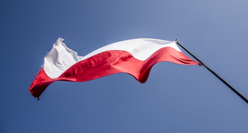 Zdjęcie polskiej flagi narodowej/ Pixabay.com