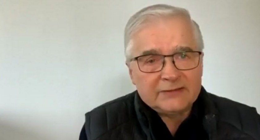 Zdjęcie Włodzimierza Cimoszewicza/ zrzut ekranu z Twitter.com