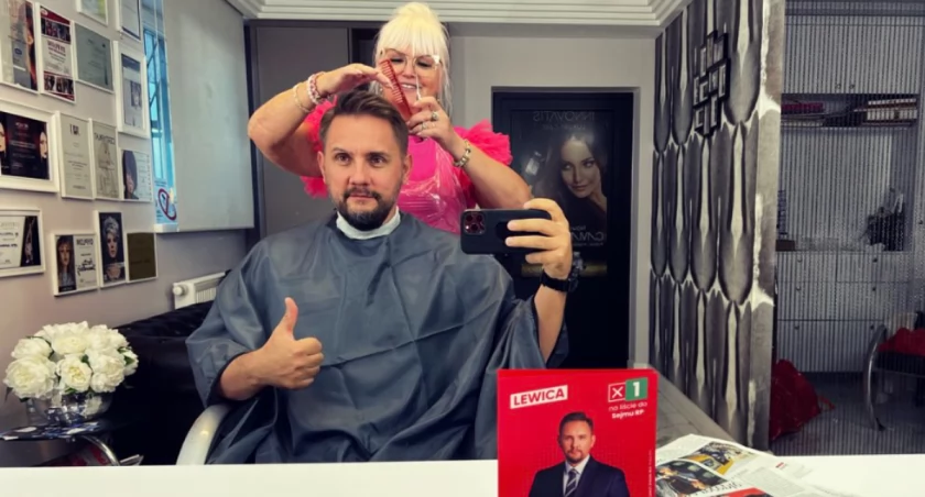 Zdjęcie posła Pawła Krutula na fotelu fryzjerskim/ Twitter.com Paweł Krutul