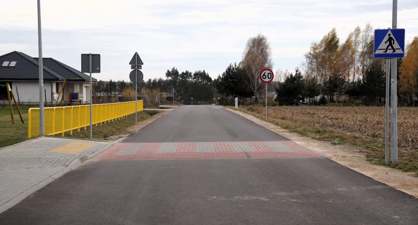 Zdjęcie nowej drogi w Baciutach Kolonii/ PUW