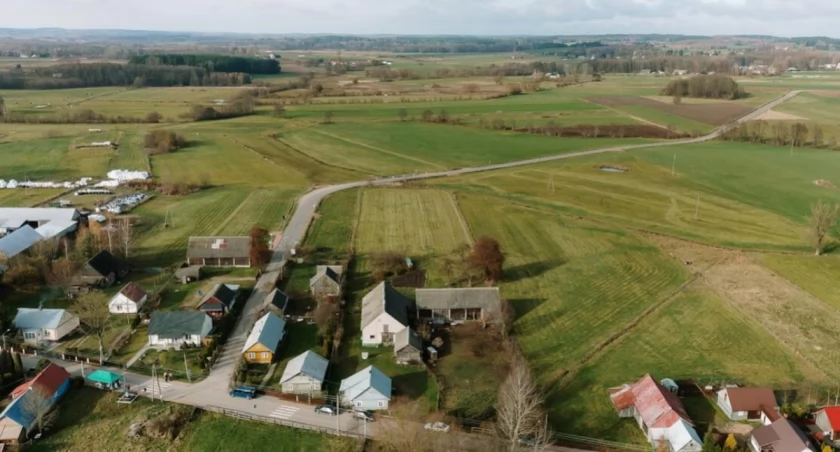 Zdjęcie budynków na terenach wiejskich/ podlaskie.eu