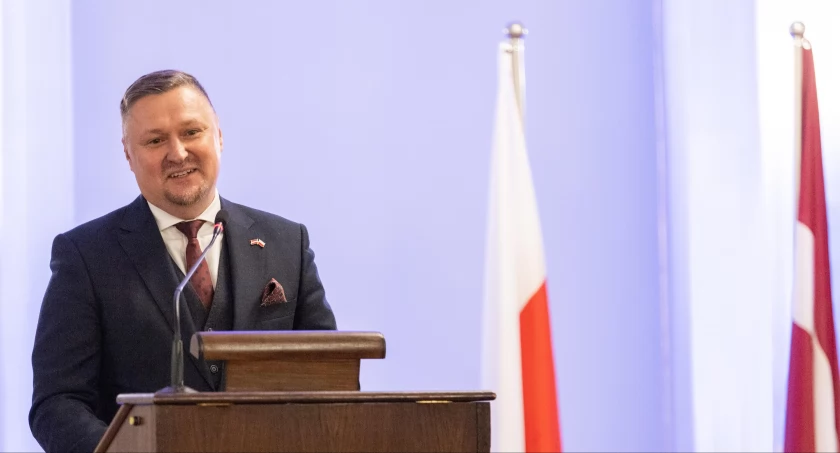 Zdjęcie konsula honorowego Łotwy dr. hab. Artura Olechno