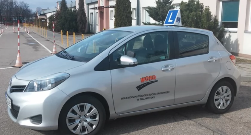 Zdjęcie pojazdu egzaminacyjnego w WORD Białystok/ WORD Białystok