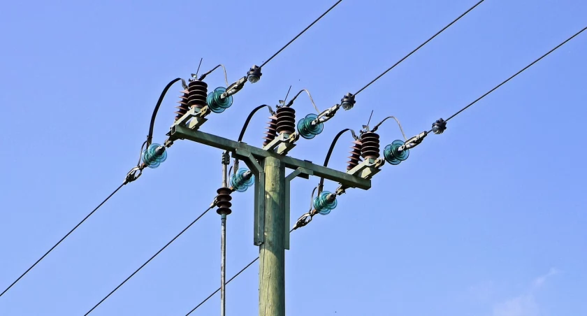 Zdjęcie słupa energetycznego/ Pixabay.com