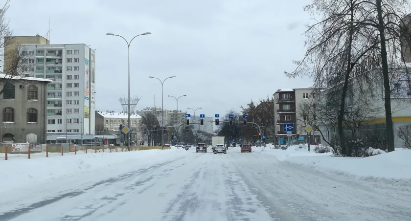 Zdjęcie bloków mieszkaniowych w Białymstoku zimą/ DDB