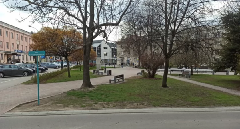 Zdjęcie skweru Ludwika Zamenhofa funkcjonującego jako skwer Pawła Adamowicza/ DDB