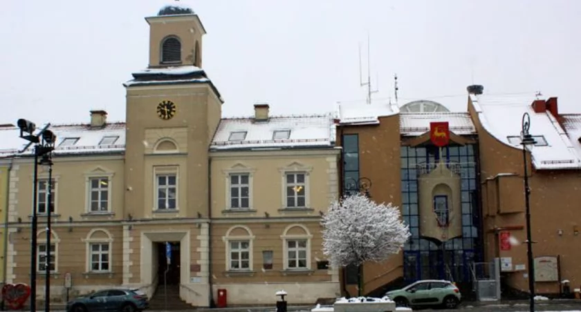 Zdjęcie budynku urzędu miejskiego w Łomży/ UM w Łomży