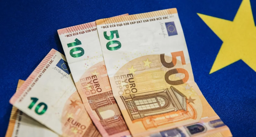 Zdjęcie banknotów euro/ podlaskie.eu