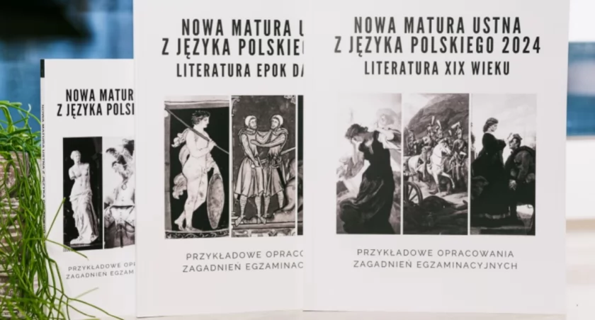 Zdjęcie okładek opracowań / Foto: P. Duniewski, UwB